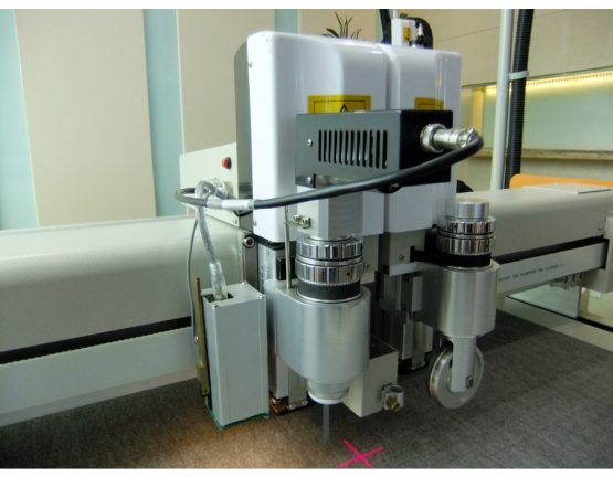 WINTER ploter do cięcia PLOTTERMAX 1725 ALLROUNDER